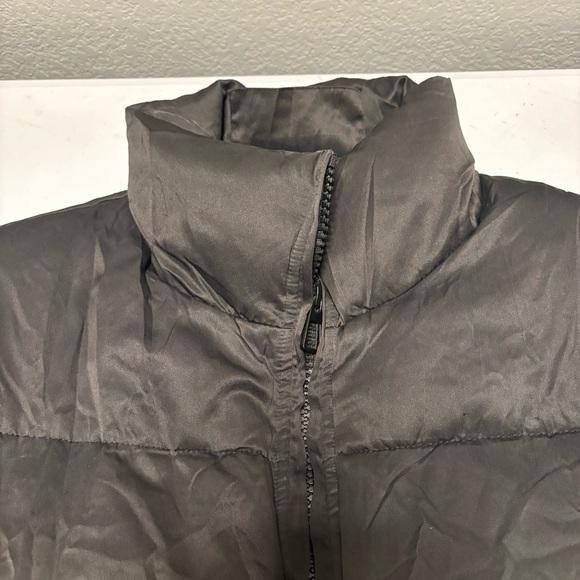 Women’s Puffer Jacket - Picture 4 of 11